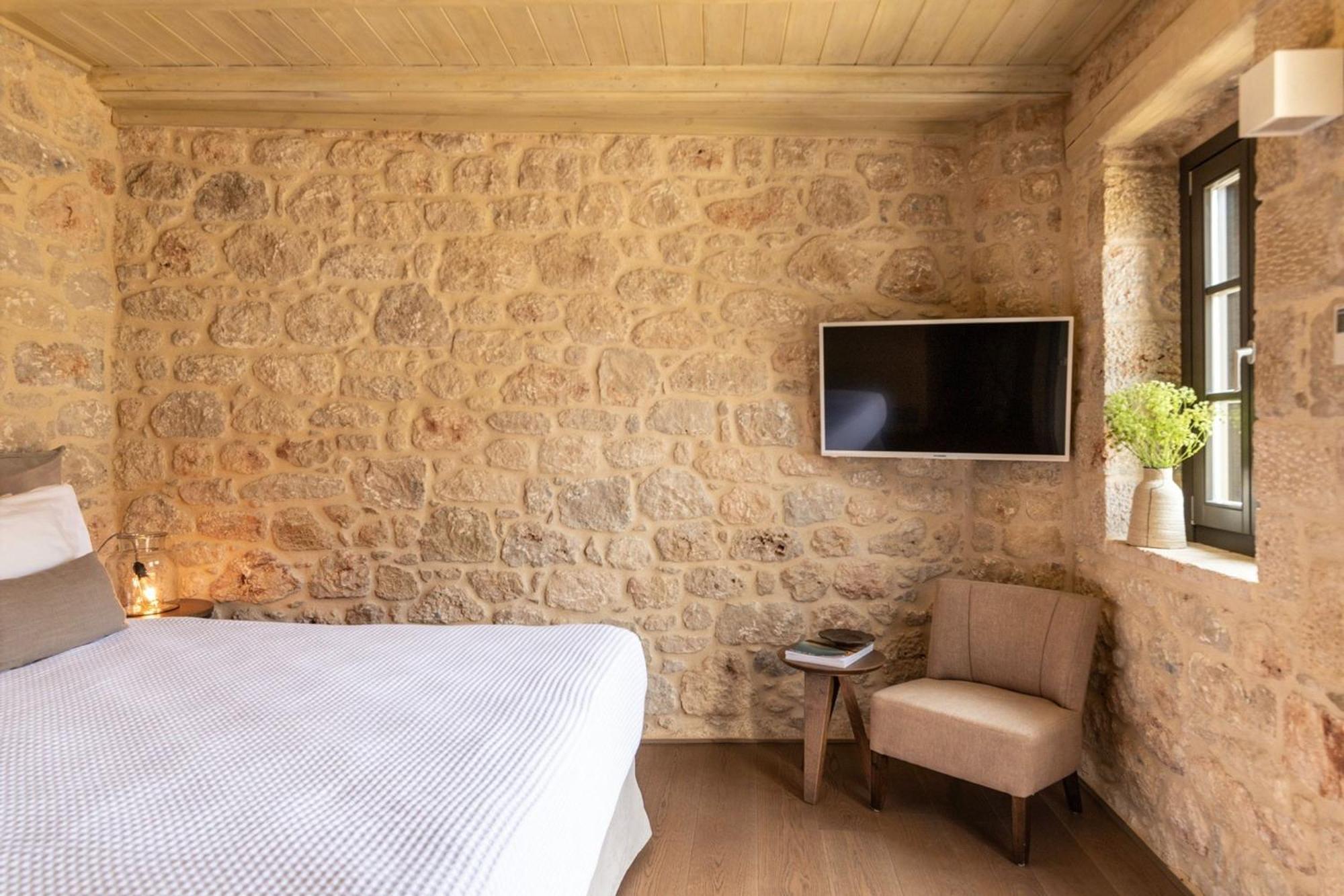 Korona Boutique Hotel ออยติลอน ภายนอก รูปภาพ