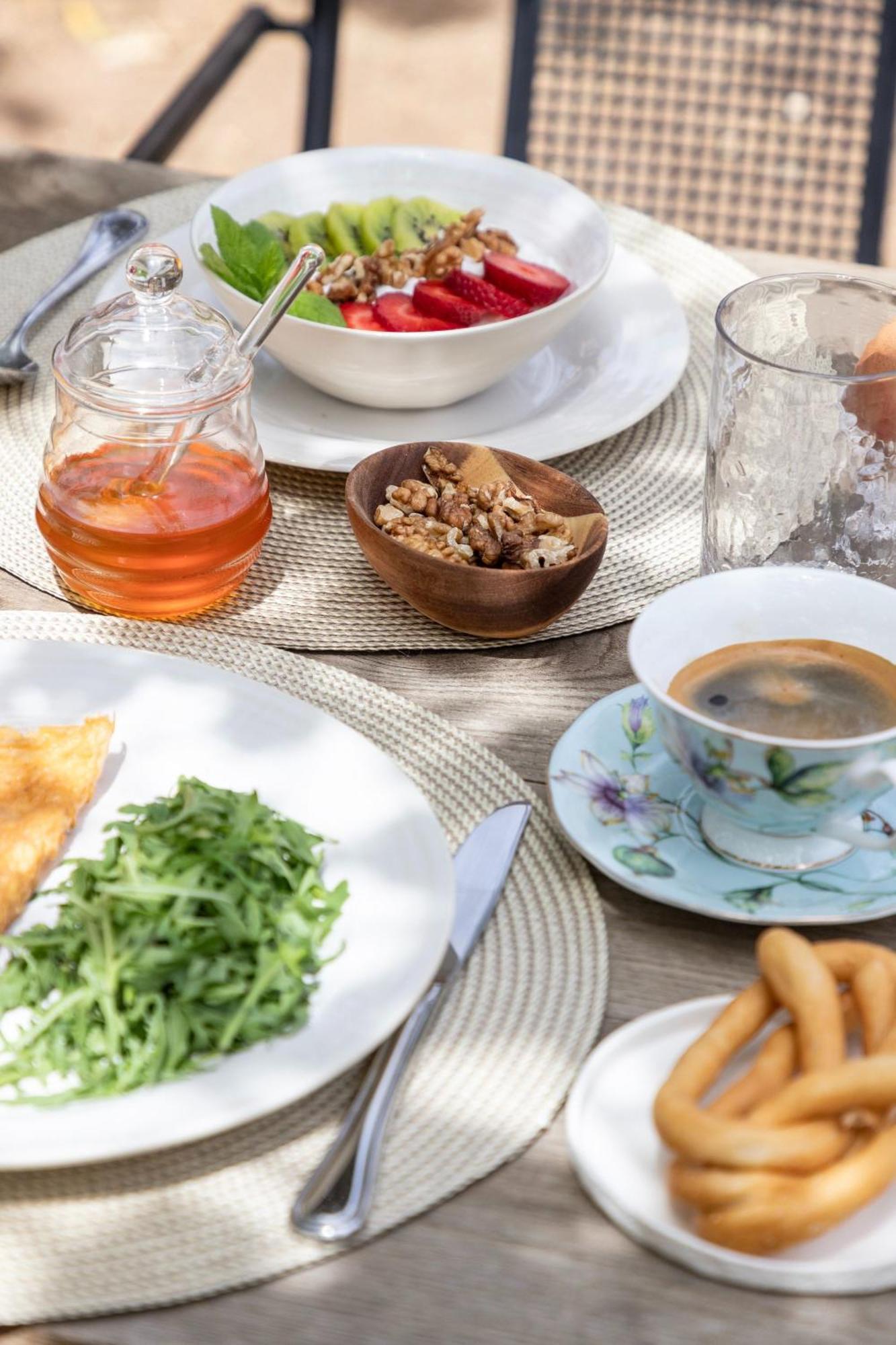 Korona Boutique Hotel ออยติลอน ภายนอก รูปภาพ